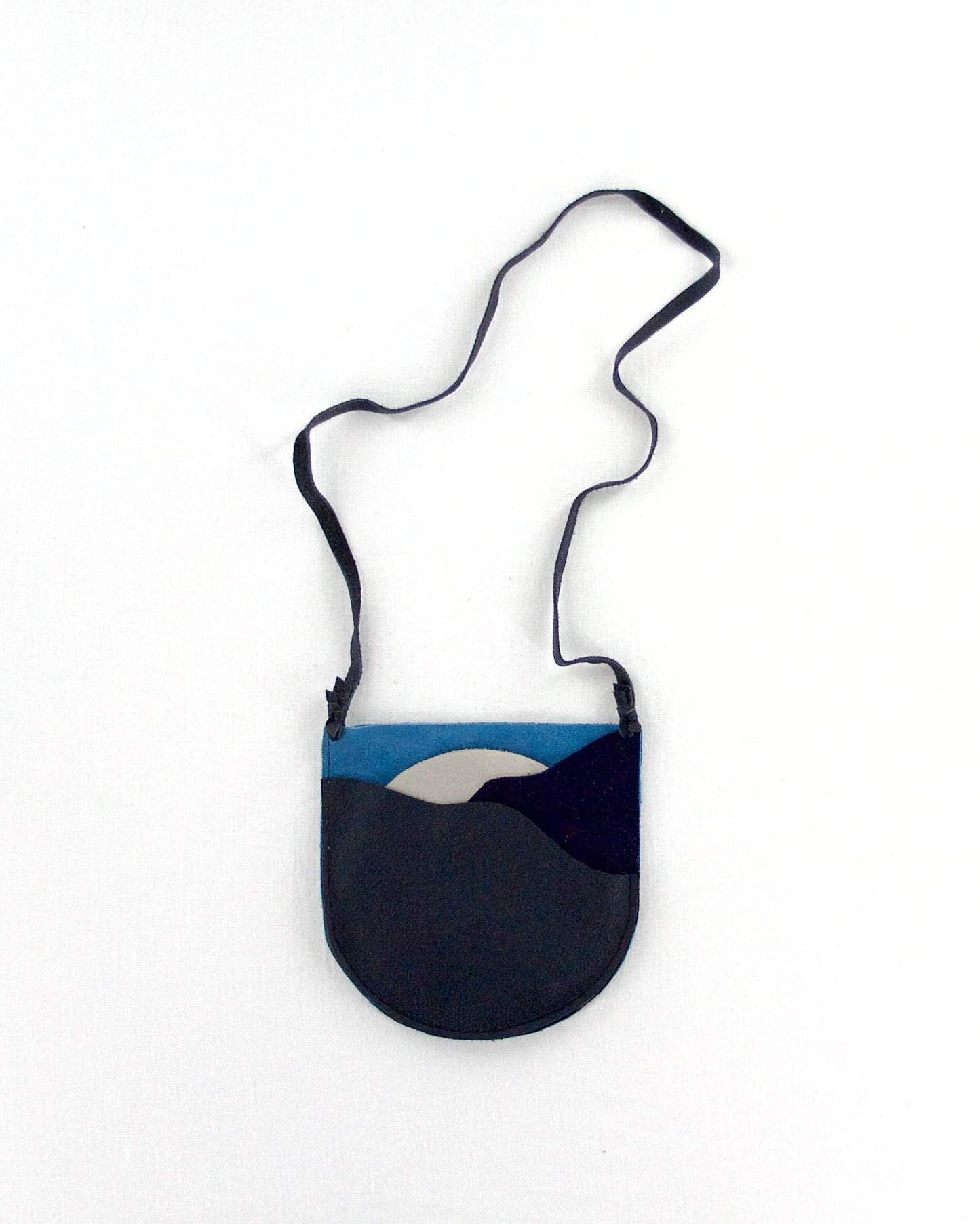 Manimal rising moon pouch