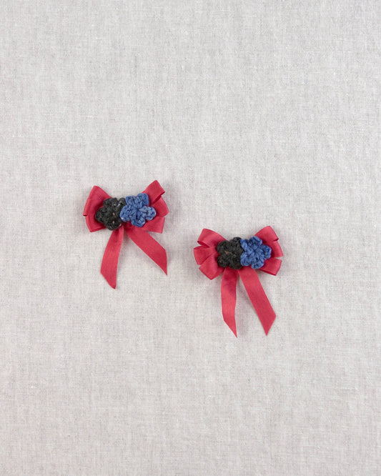 crochet flower hair clips. cinnabar