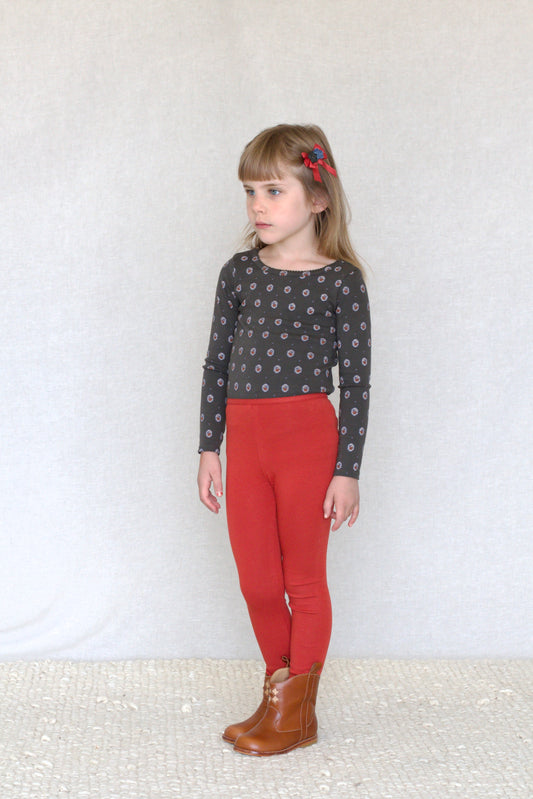 crochet flower hair clips. cinnabar