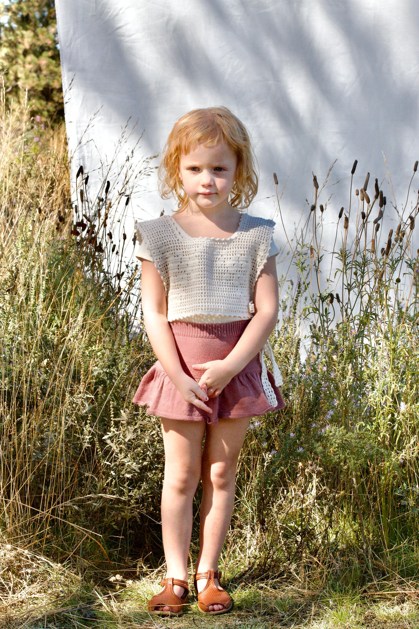 lace crochet pinny . natural