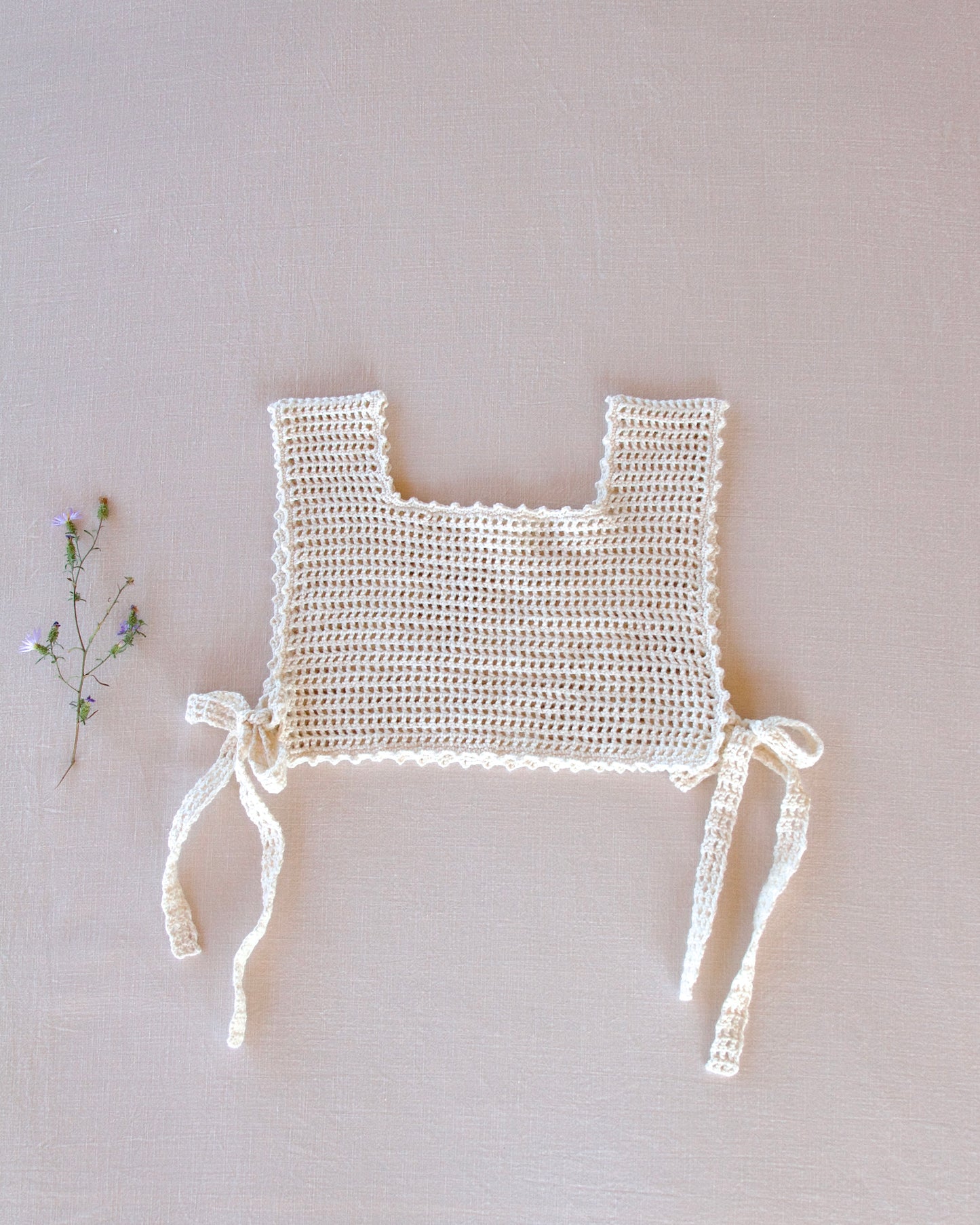 lace crochet pinny . natural
