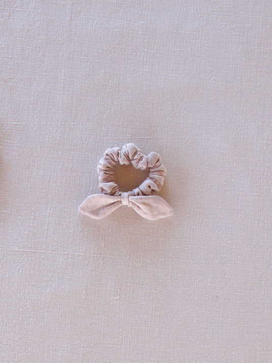bow scrunchie . rose quartz pointelle