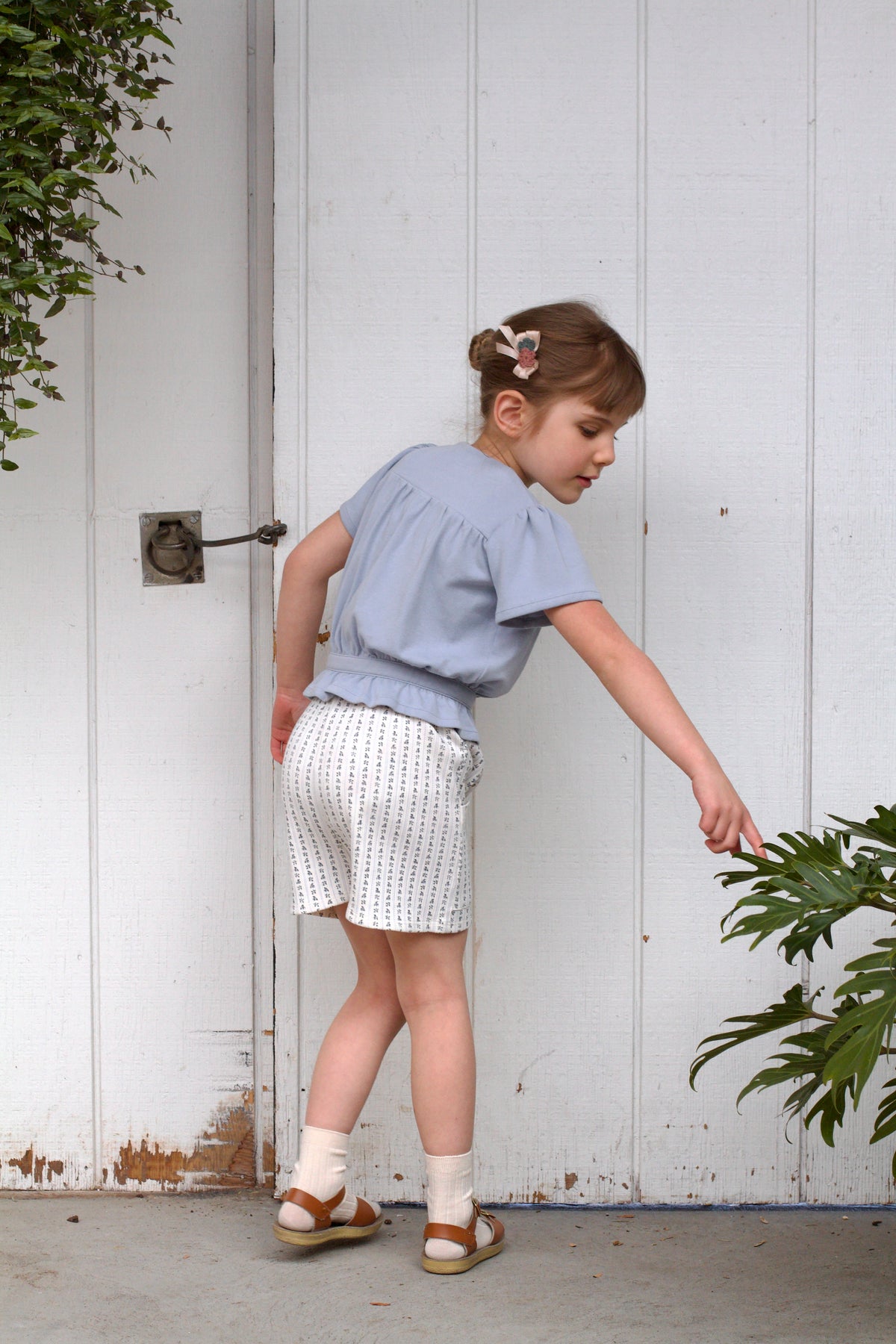 flutter blouse . bluebell