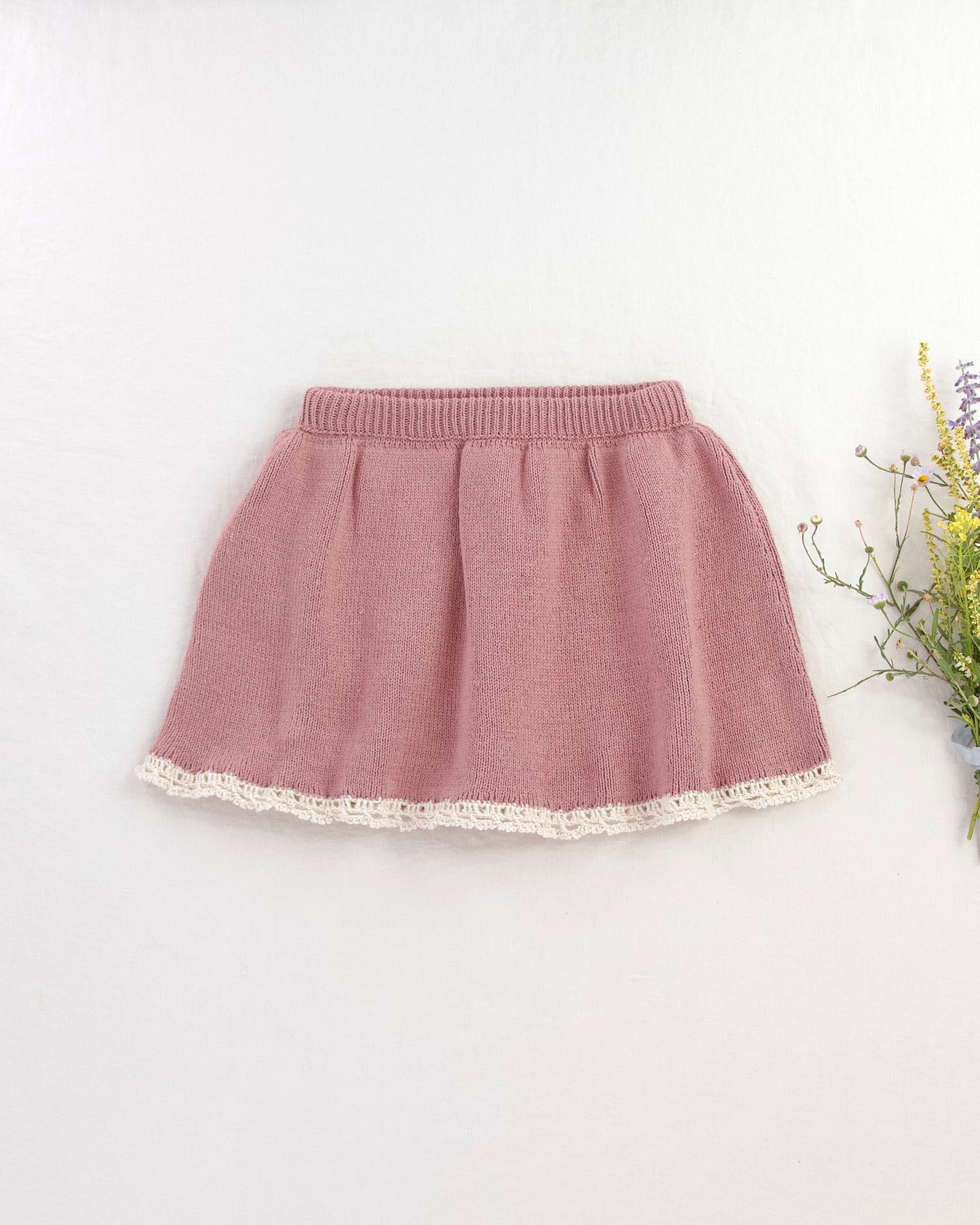 lace-edged skirted bloomer . woodrose