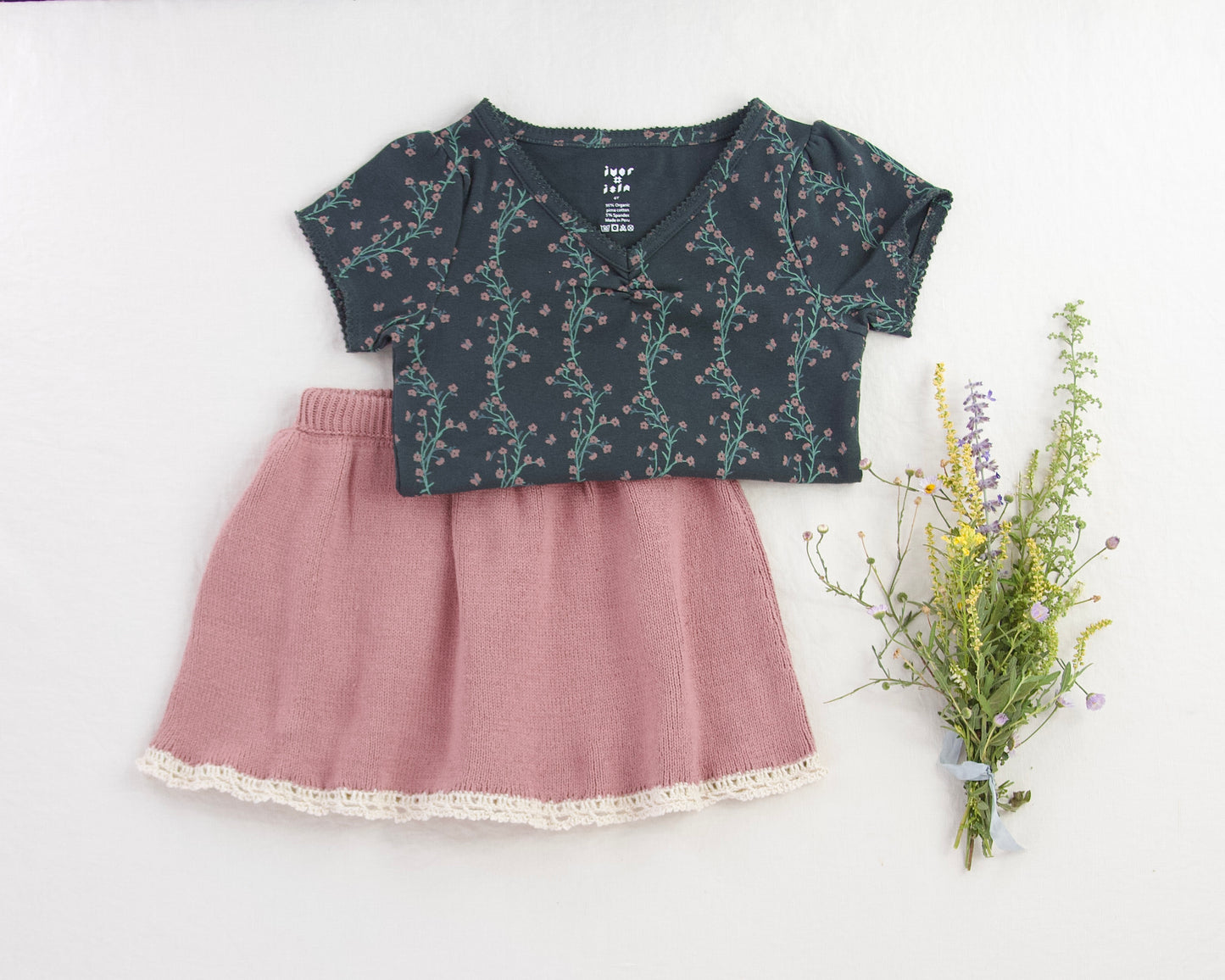 lace-edged skirted bloomer . woodrose