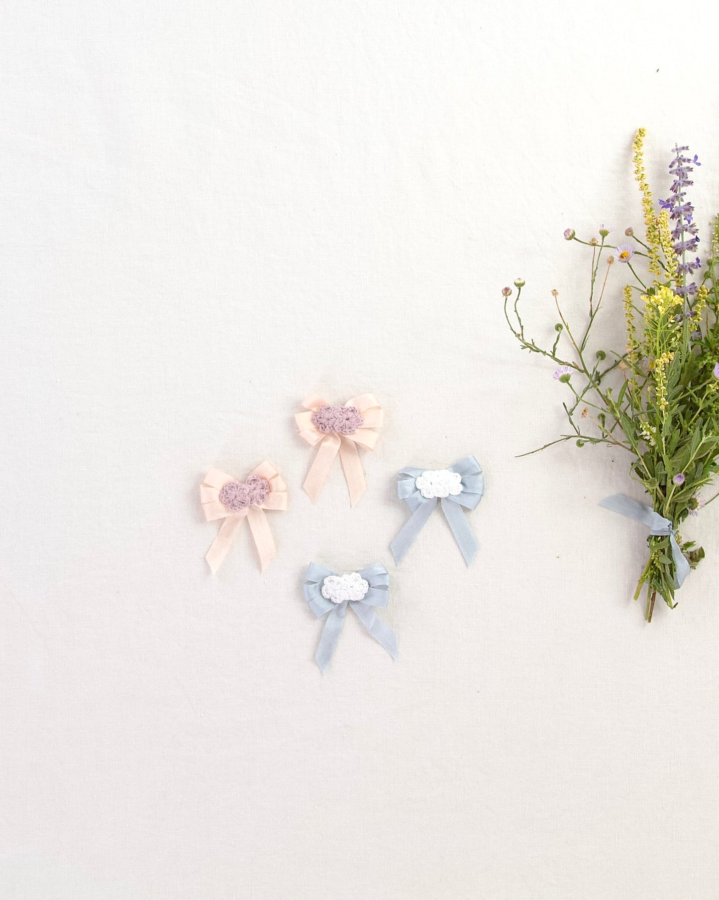 floral crochet hair clips . lilac / linen