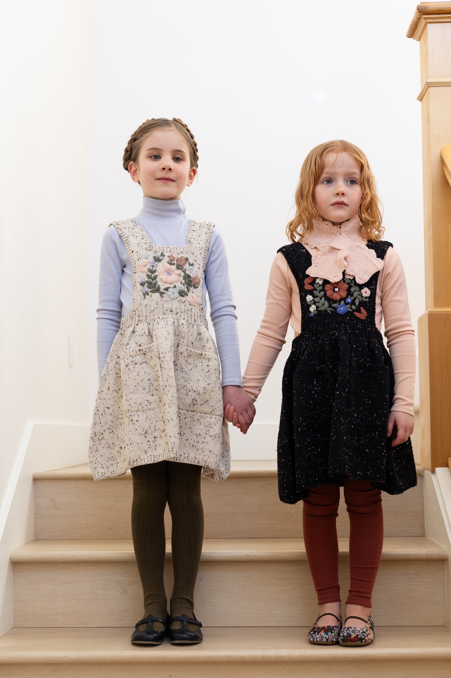 bouquet pinafore . noir tweed