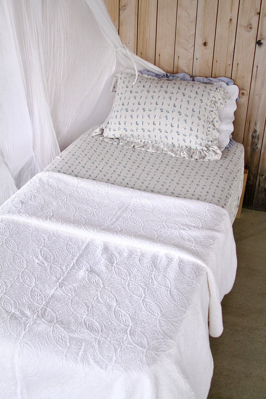 pima fitted sheet . garden windowpane