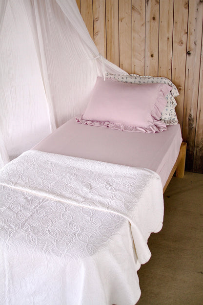vintage ivory quilt