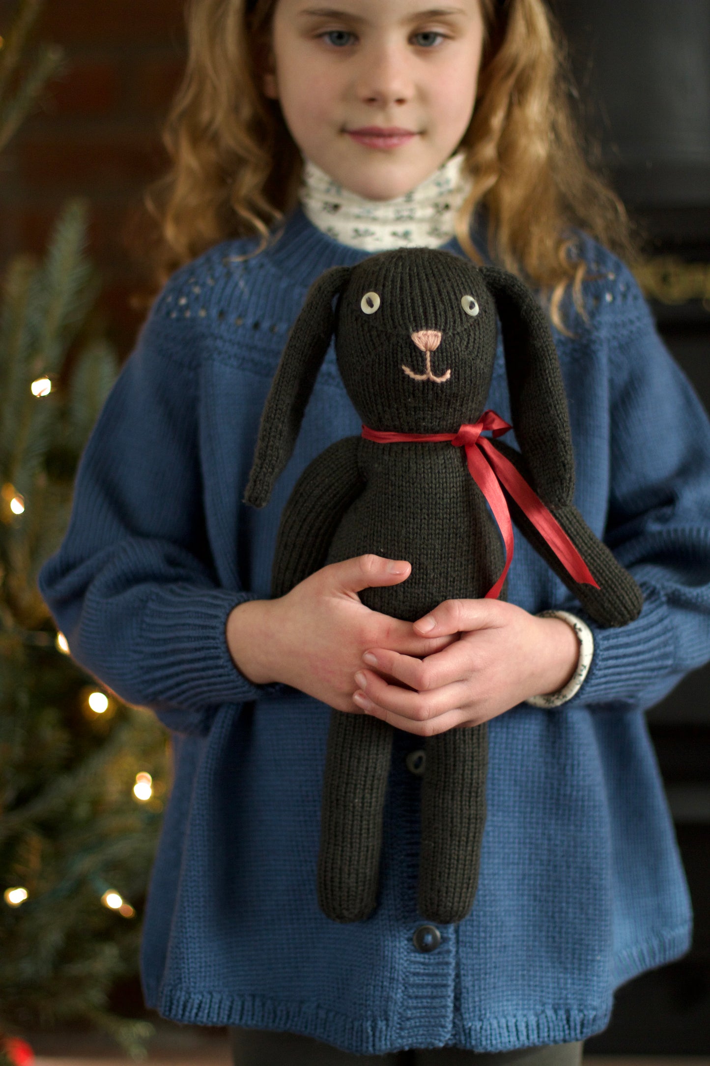 knit bunny . coal