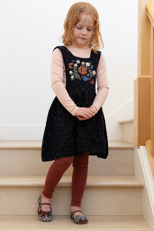 bouquet pinafore . noir tweed